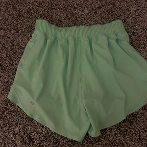 Lulu Lemon Hotty Hot High Rise-Short 4”*Special Edition color:Scream Green Light